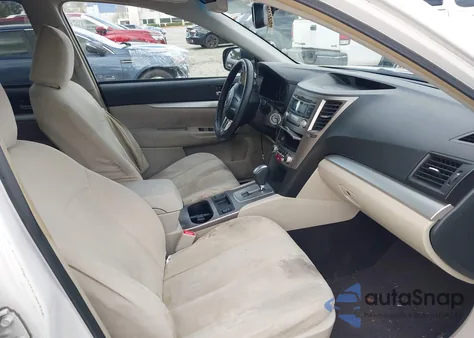 2013 Subaru Outback 2.5I Premium z USA, uszkodzony, nr VIN 4S4BRBGC4D3274375